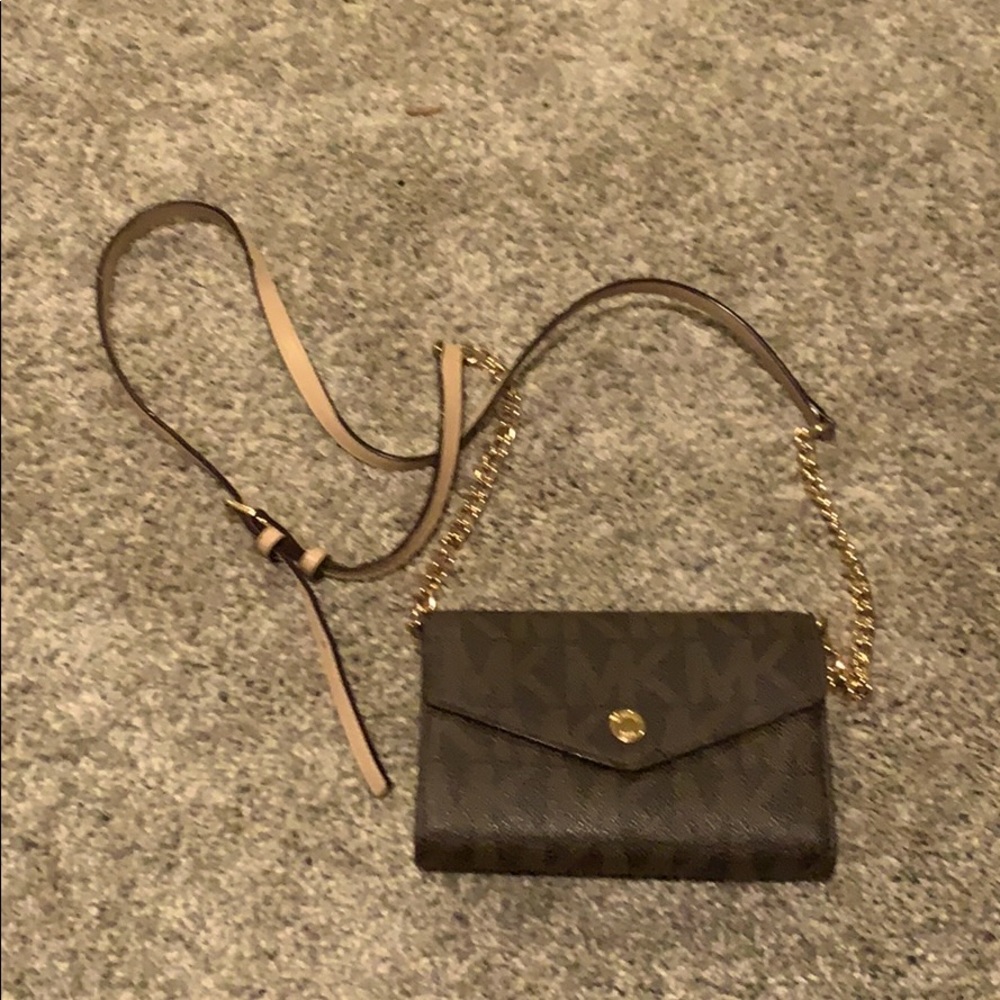 Michael kors wallet on chain crossbody